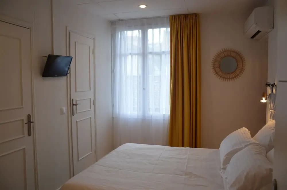 Hotel Castellamar - Photo 2