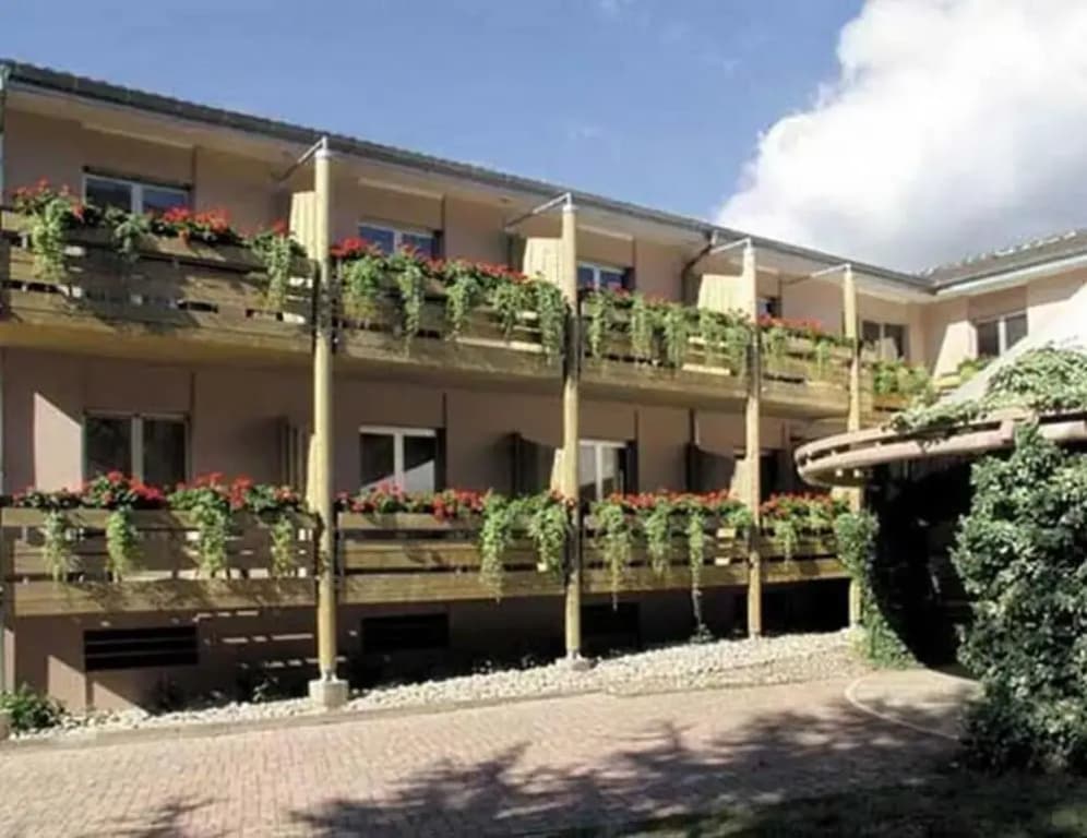 Hôtel Les Remparts - Photo 1