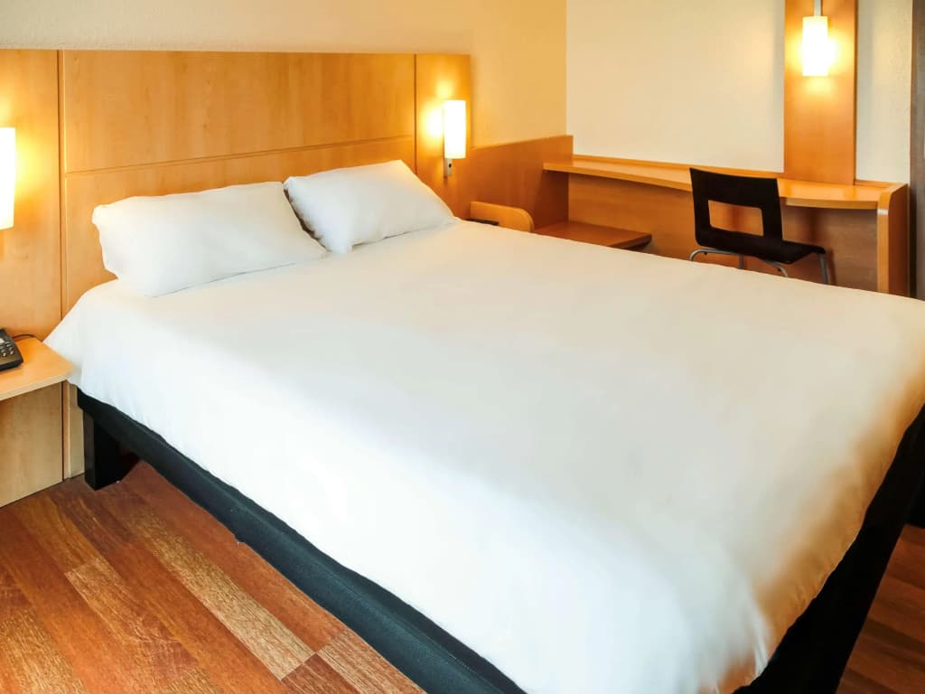 Hôtel ibis Brest Centre - Photo 2