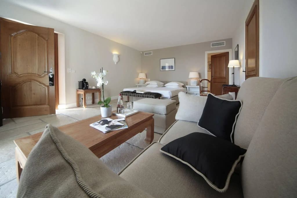 Hôtel Alain Llorca - Photo 1