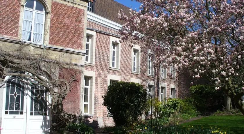Maison DHtes Du Thtre - Photo 1