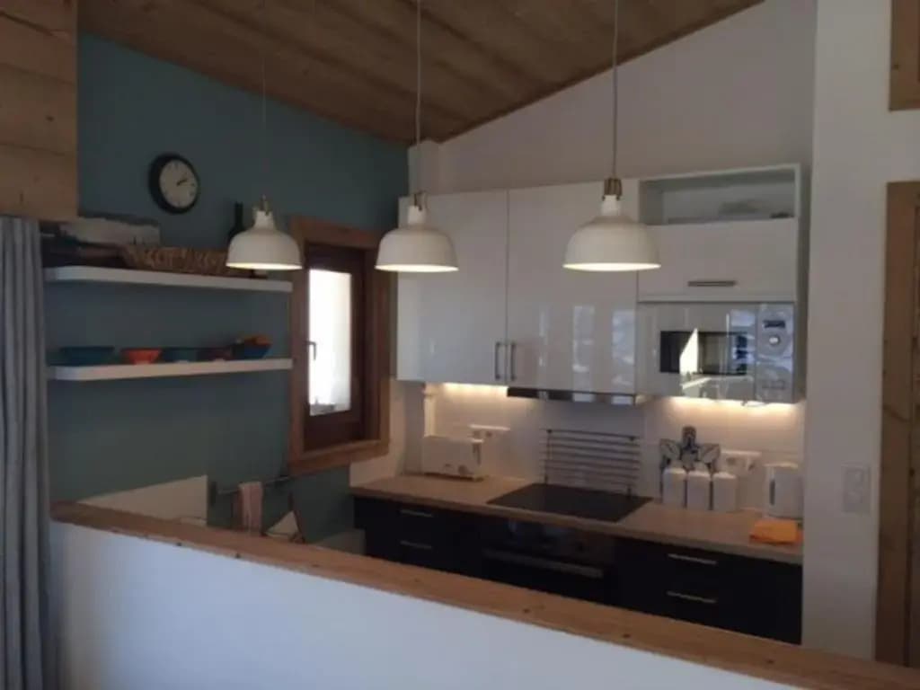 Luxury Apartment, 350m to ski lift, south facing, close to town centre - Photo 3