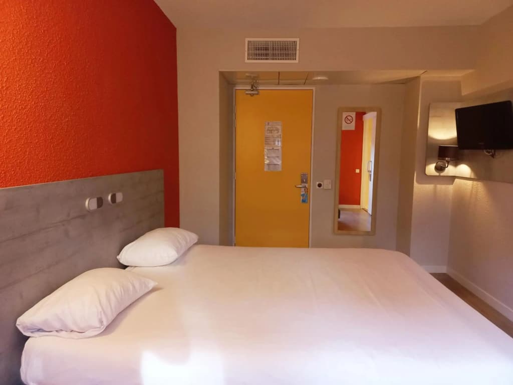 Ibis Budget Saint-Brieuc Yffiniac - Photo 4