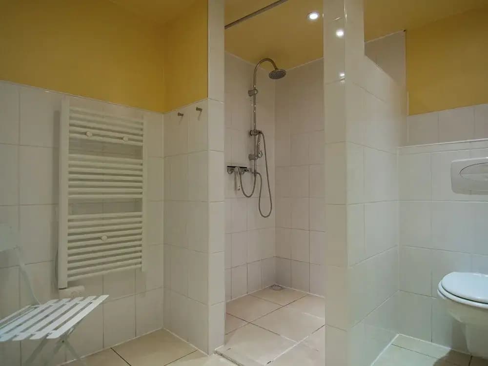 Spacious Gite With Large Terrace - Miniature 7