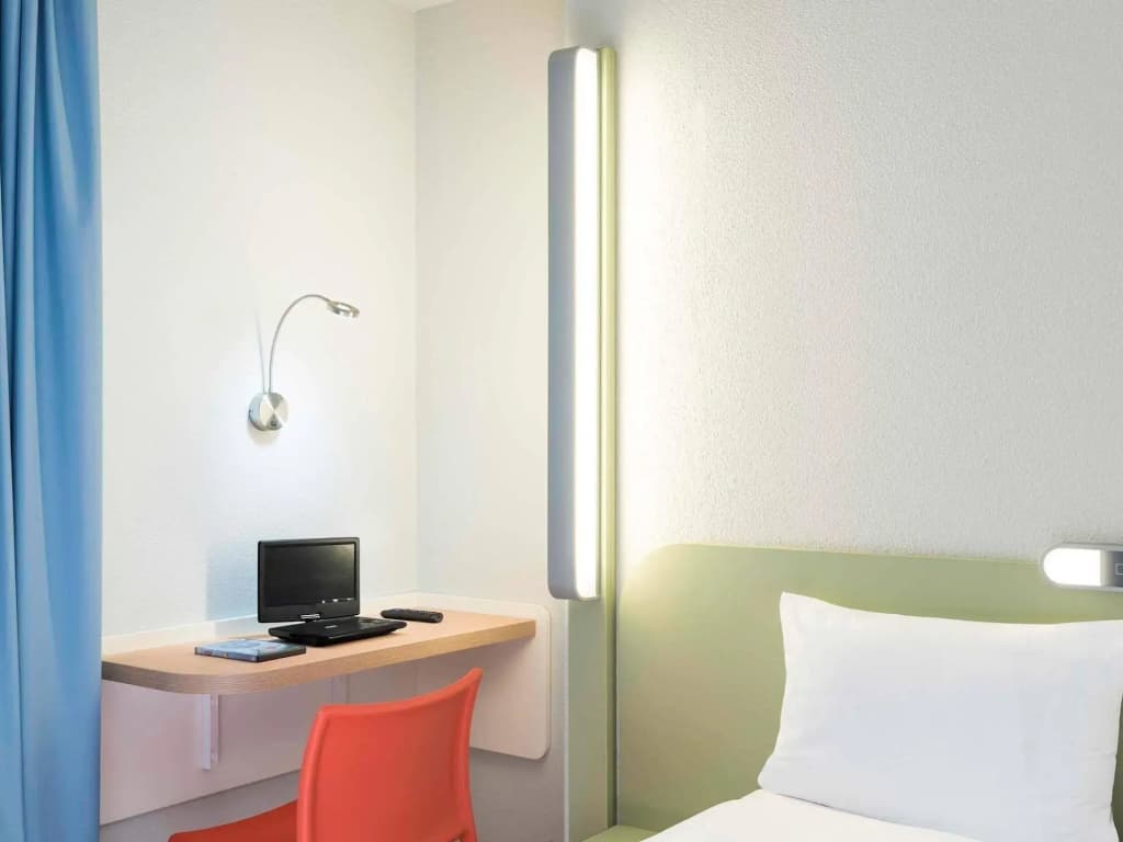 ibis budget Bobigny Pantin - Photo 4