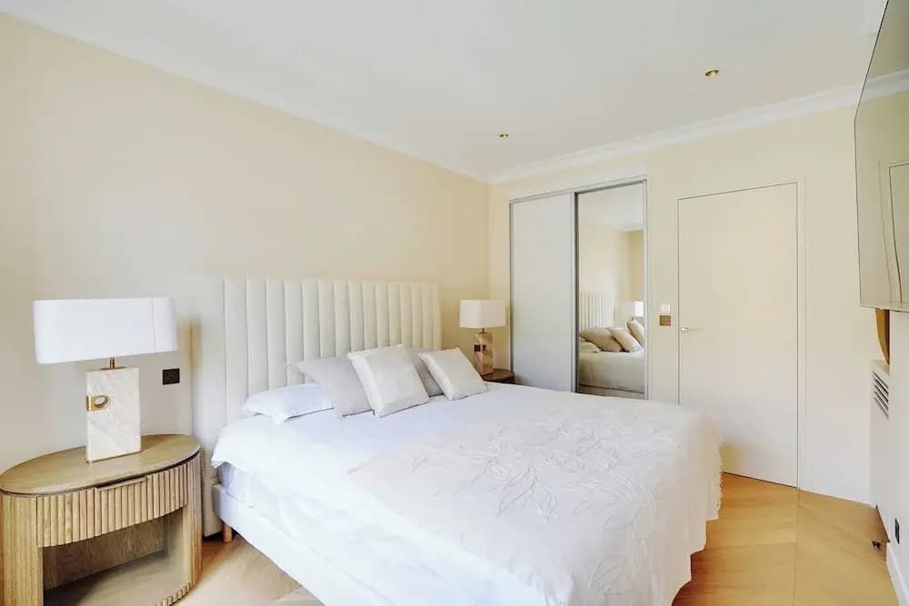 Luxurious Apartment - 2br- 6P Eiffel Tower View - Miniature 6