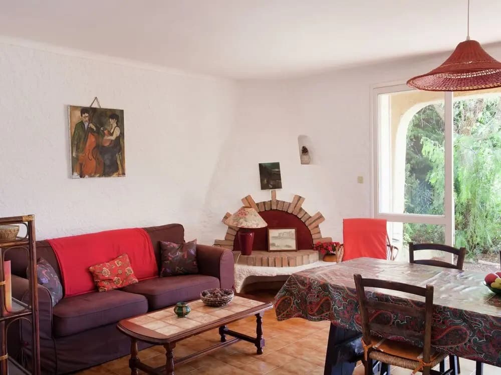 Cosy Holiday Home in CargÃ¨se Corse-du-Sud near Sea - Photo 3