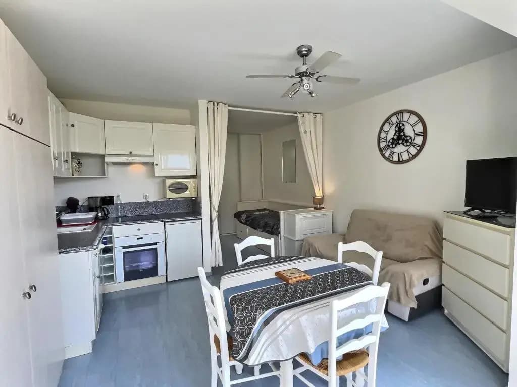 Apartment in the center of Valras-Plage for 4 people - Photo 2