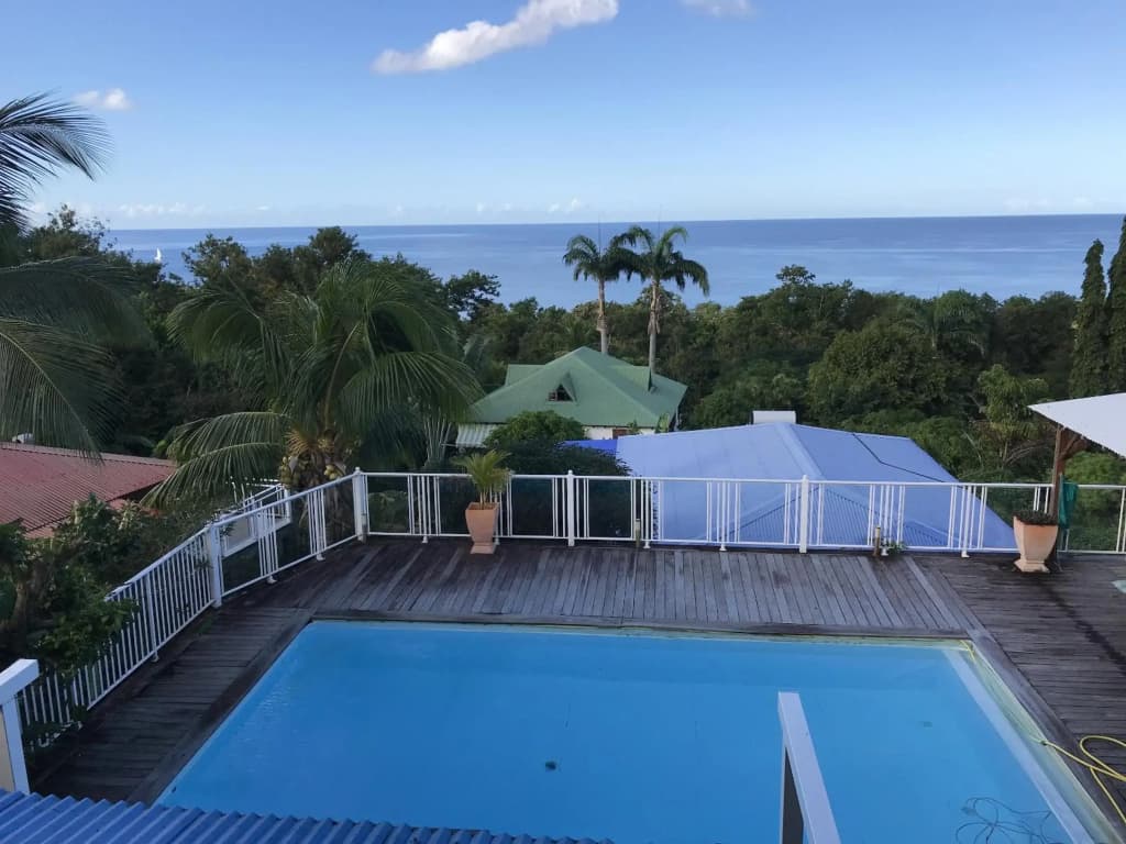 Villa de 6 chambres a Pointe Noire a 150 m de la plage avec vue sur la mer piscine privee et jardin clos - Miniature 8