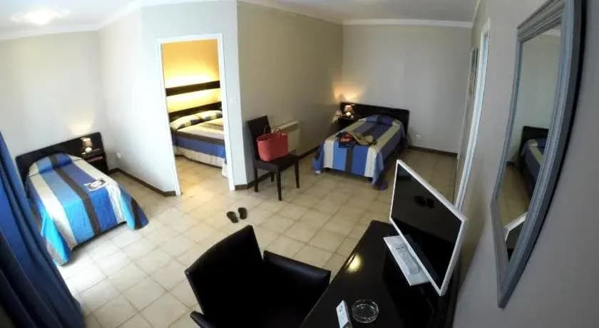 Beach Hotel - Photo 5