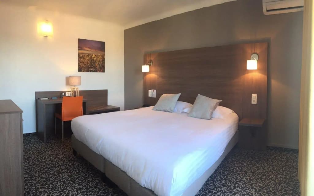 Logis Hotel et Restaurant Le Galion Canet Plage - Miniature 7