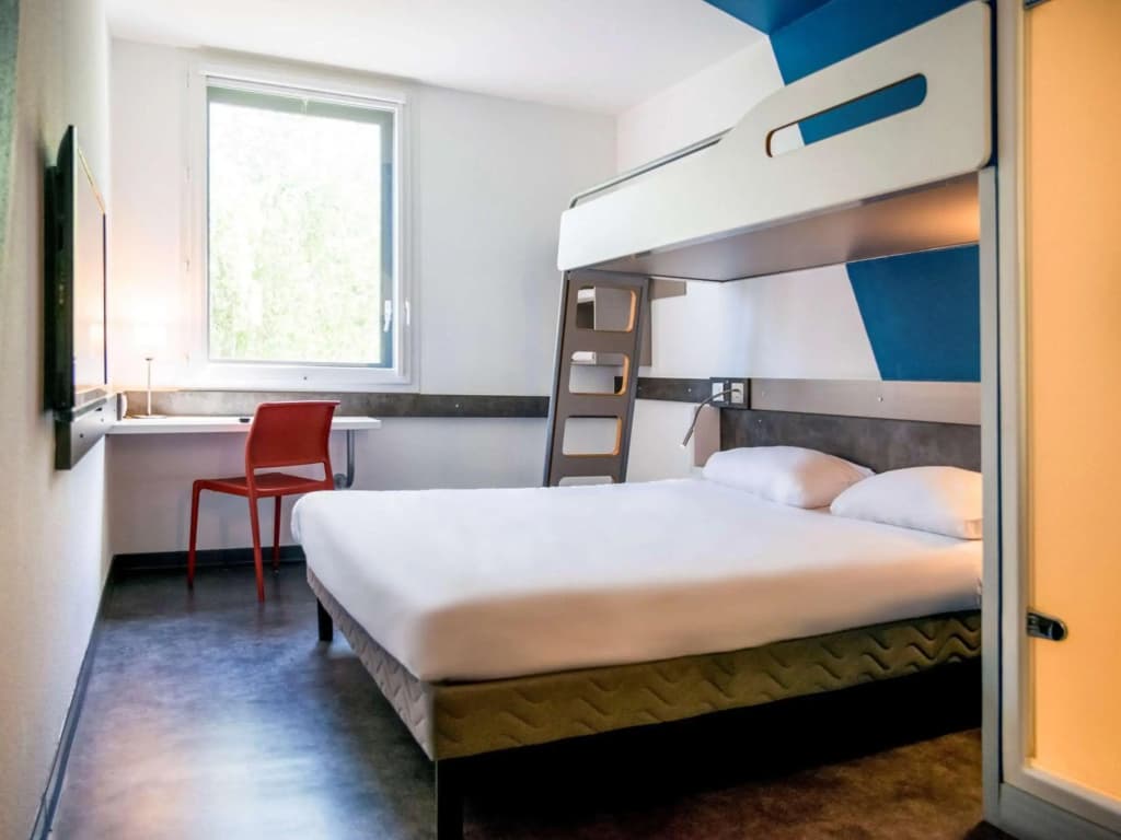 ibis budget Archamps Porte de Genève - Photo 3