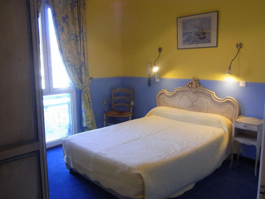 Constantin - Photo 3