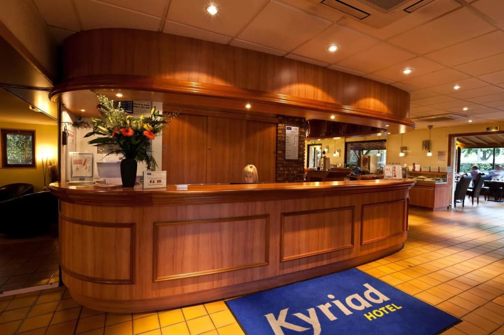 Comfort Hotel Evreux - Photo 2