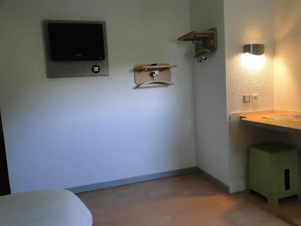 ibis budget Caen Nord Mémorial - Photo 4