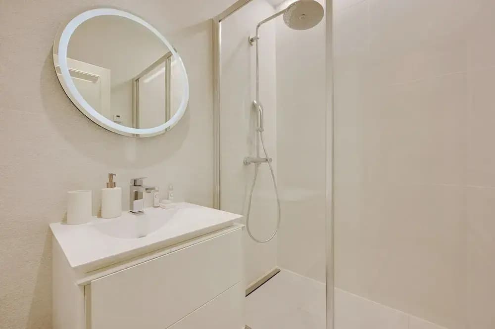 Superb Apartment With Terrace 2br/4p Trocadero - Miniature 7