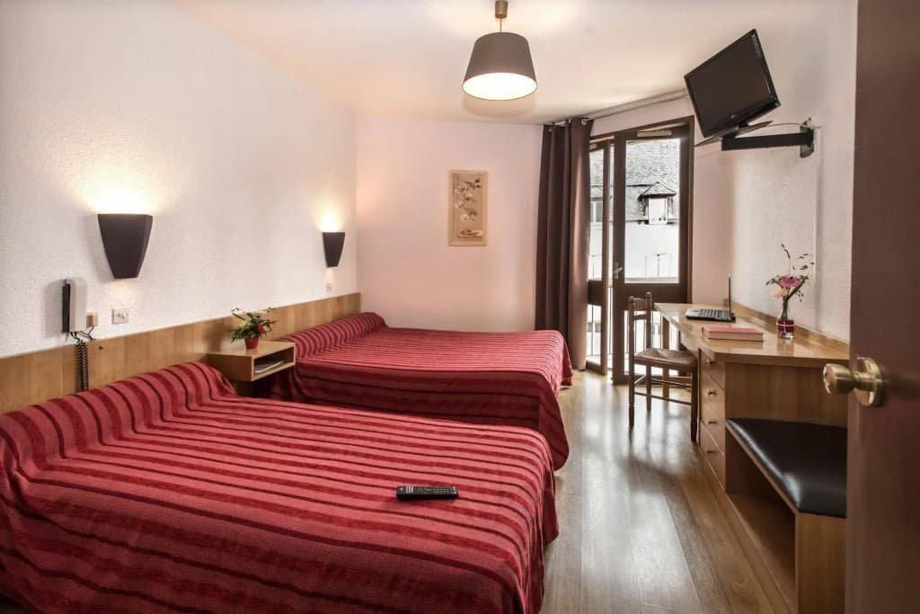 Hotel Du Commerce logis de france - Photo 3