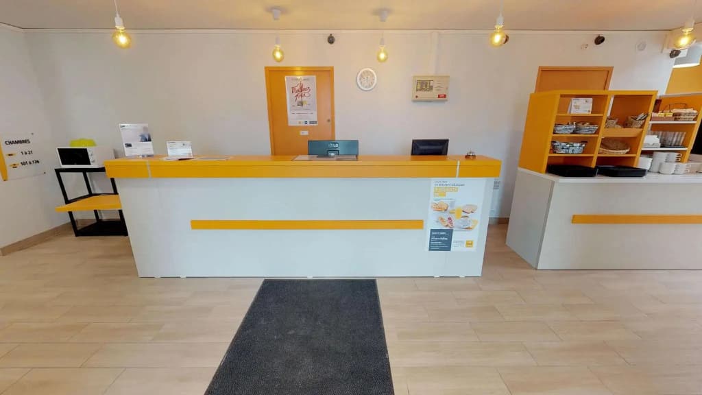 Premiere Classe Reims Ouest - Tinqueux - Photo 2