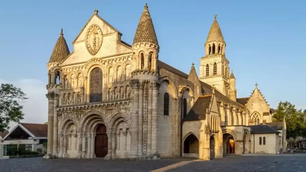 Poitiers Rabelais Chambres Quatro SDB - Photo 1