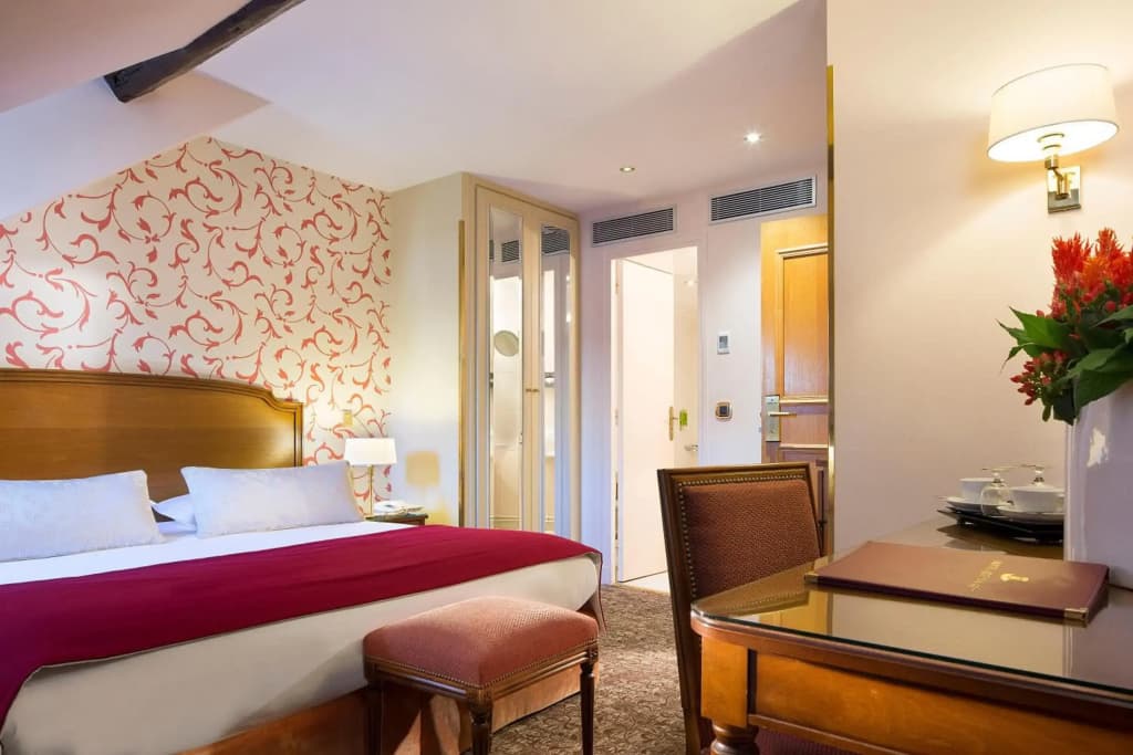 Hotel Queen Mary Paris - Photo 4