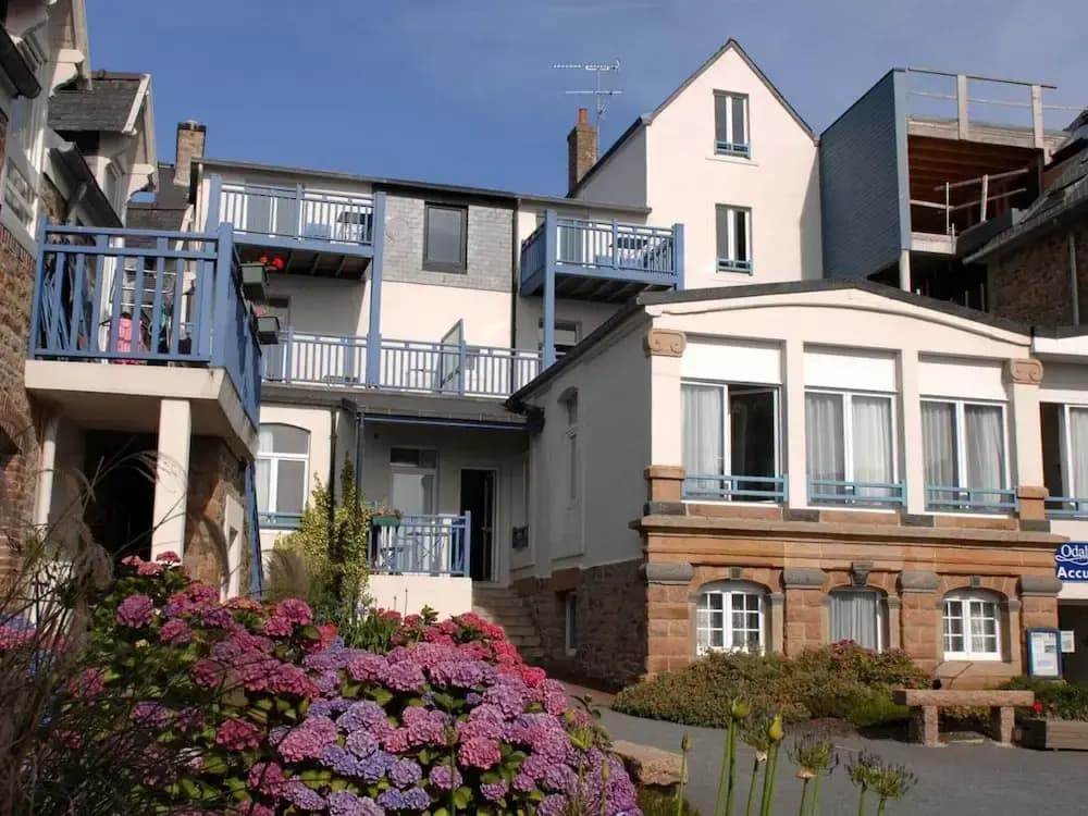 Apartment in Tregastel Near Renote Island - Photo 1