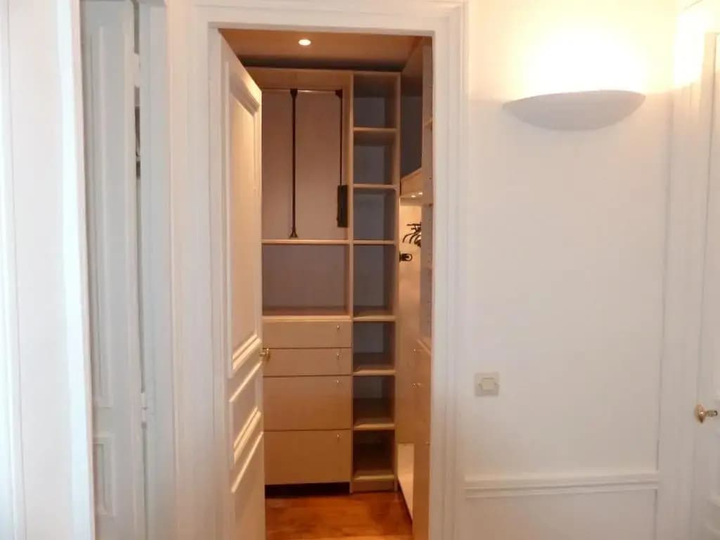 Marvellous Sunbathed 3BR at the heart of Paris - Photo 2