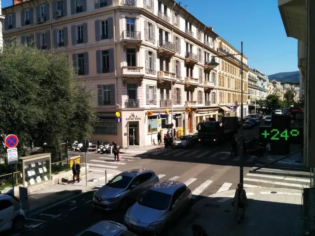 Appartement Cocooning Avec Terrasse Au Calme Quartier Les Musiciens Mer a 7 Minutes a Pieds - Photo 2