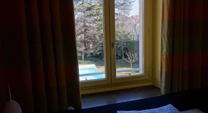 Hôtel L'Orée du Parc - Miniature 6