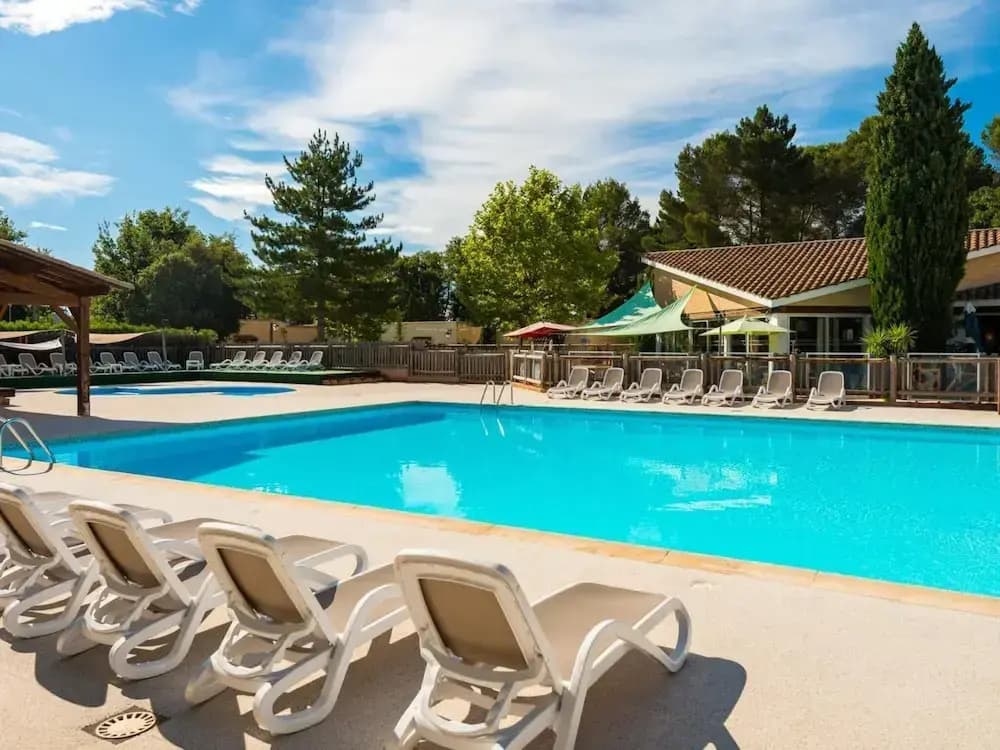 Beautiful Maisonette With air Conditioning in the Gard - Miniature 7