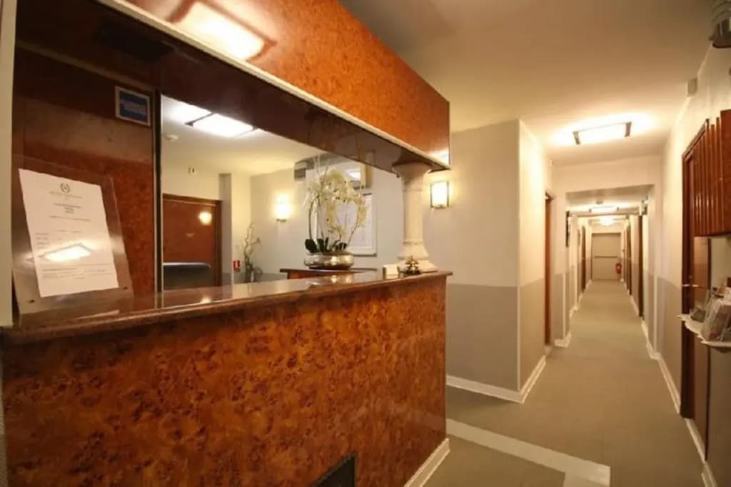 Hotel Napoléon - Photo 2