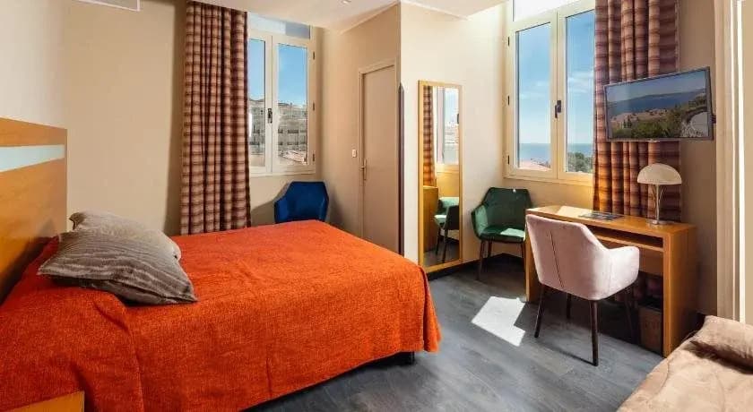 Hotel Miramar - Photo 3