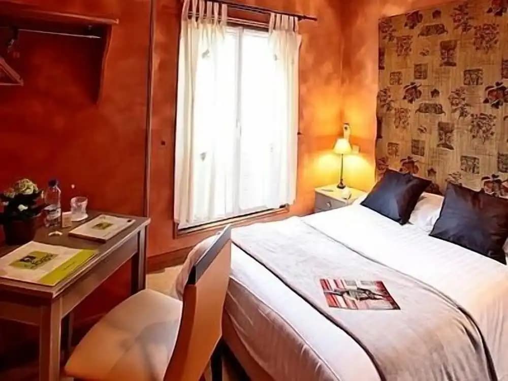 Hôtel les Glycines - Photo 4