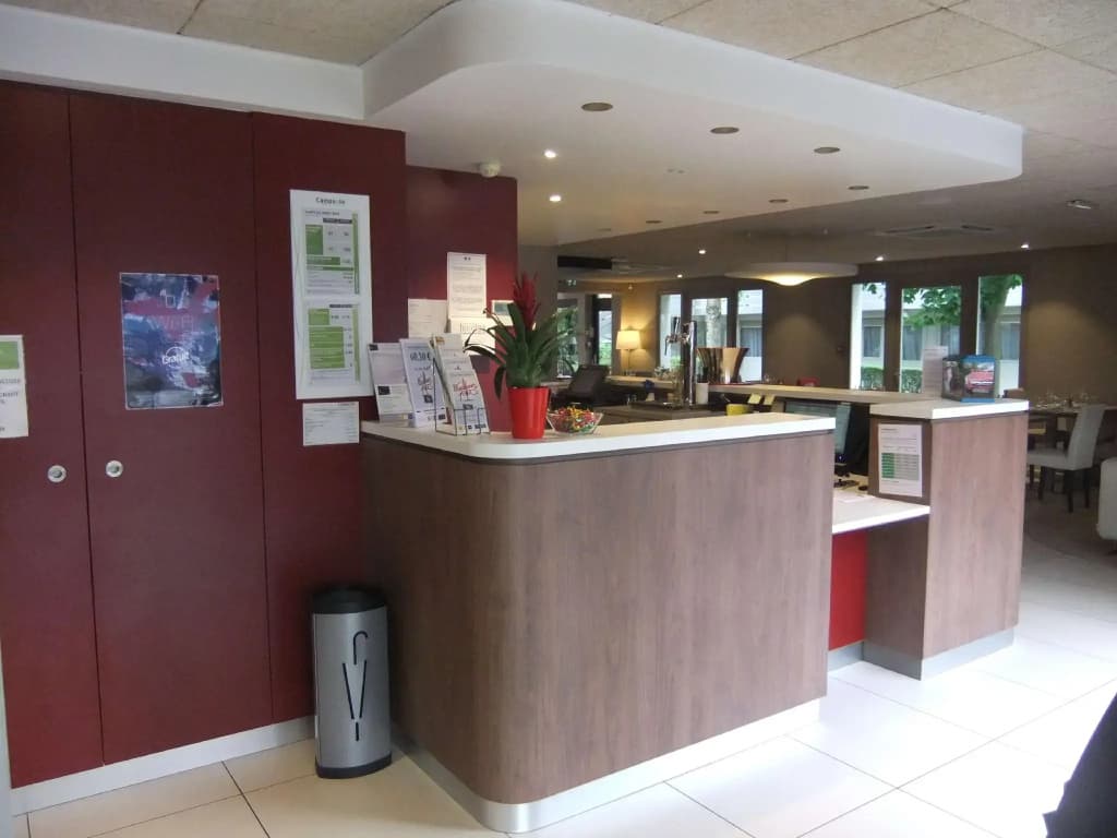 Hotel Campanile Reims Sud - Bezannes - Photo 2