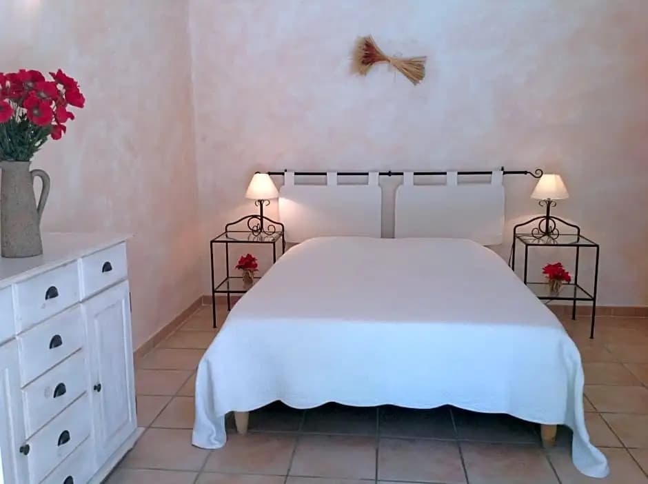 Le Clos des Cigales - Photo 2