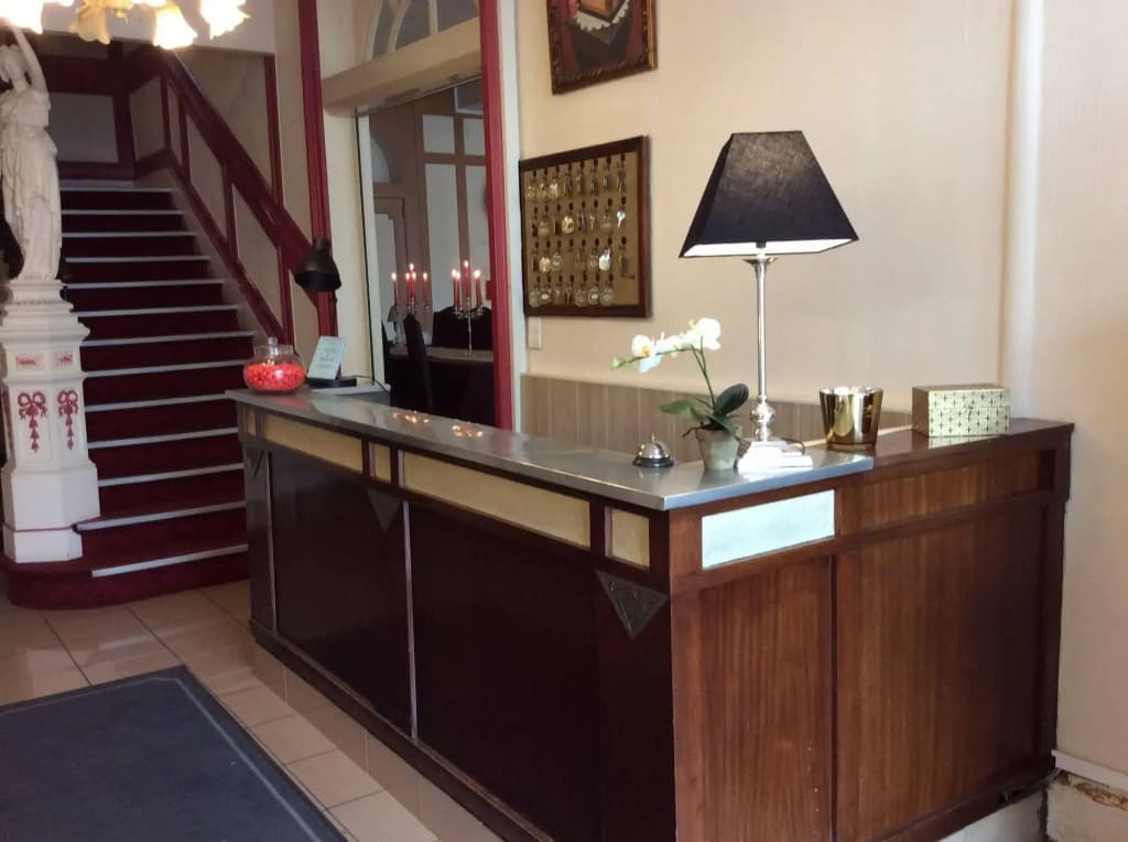 Hotel De La Paix - Photo 2