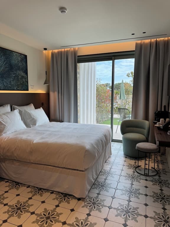 Hotel Le Chateau Rose - Miniature 7