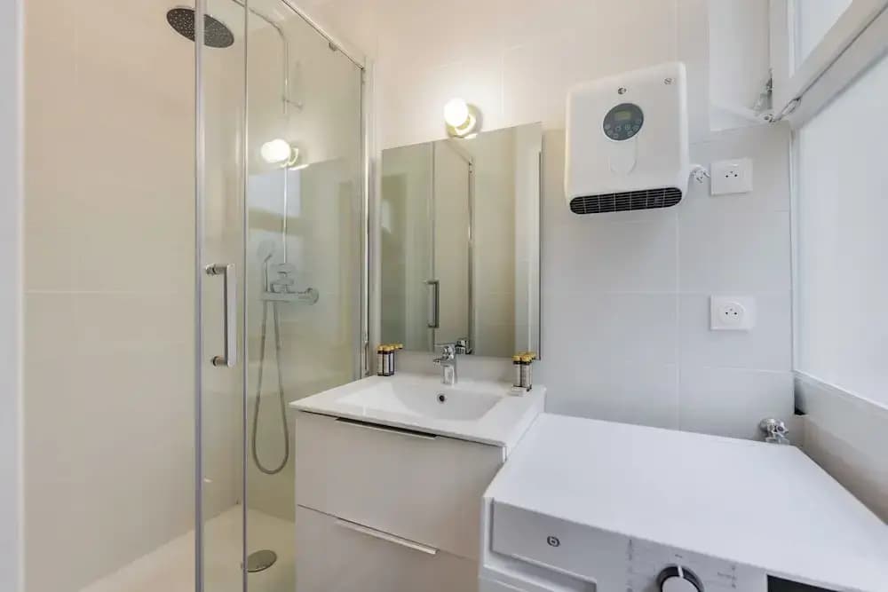 Modern Apartment - 2br/6p - Canal St-martin - Miniature 8