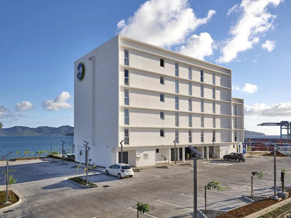 B&B HOTEL Fort de France - Photo 1