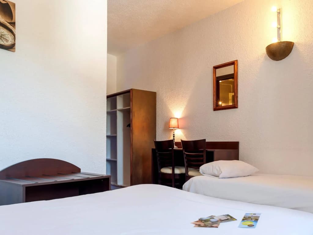 Hotel Le Collonges - Photo 3