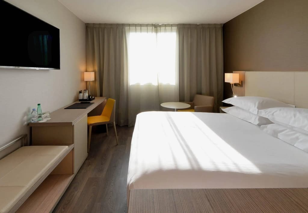 AC Hotel by Marriott Marseille Prado Velodrome - Photo 5