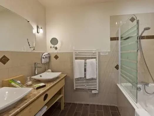 Hotel-restaurant Les Caudalies - Miniature 7