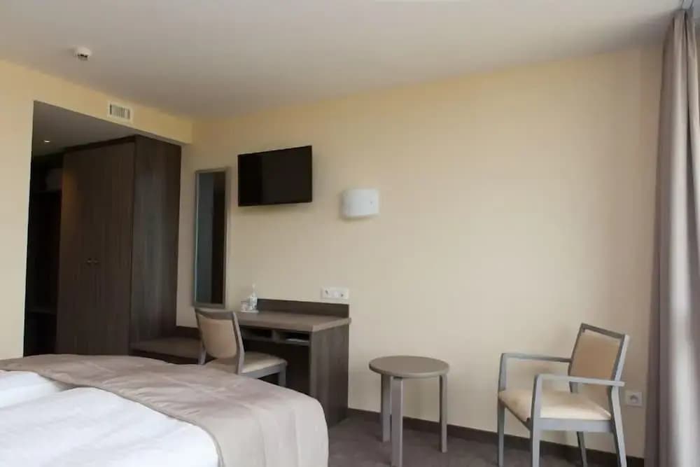 Hotel Restaurant Le Cleebourg - Photo 5
