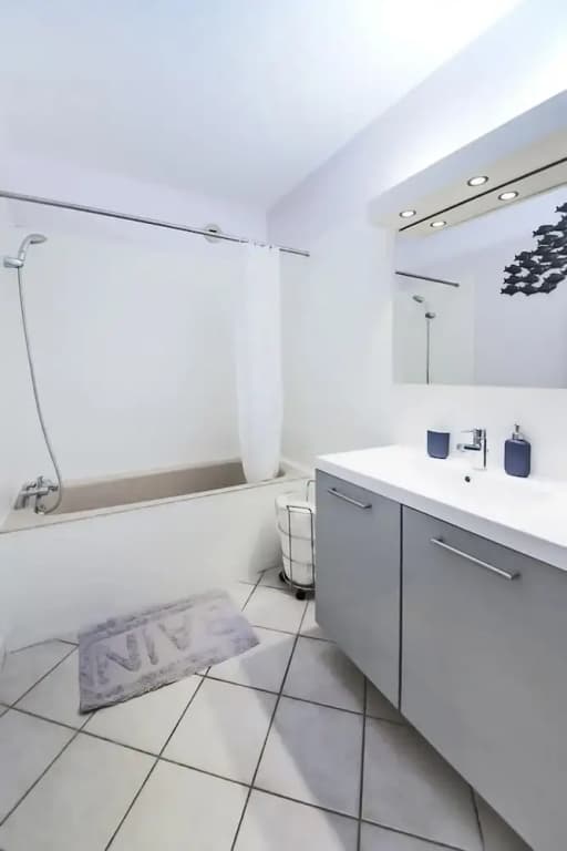 Ocean Apartment - Miniature 7