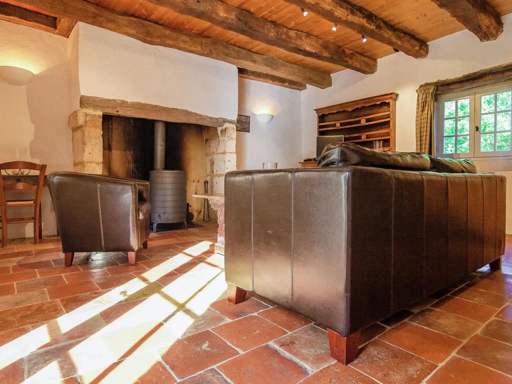 Sprawling Mansion in Aquitaine with Swimming Pool - Photo 1