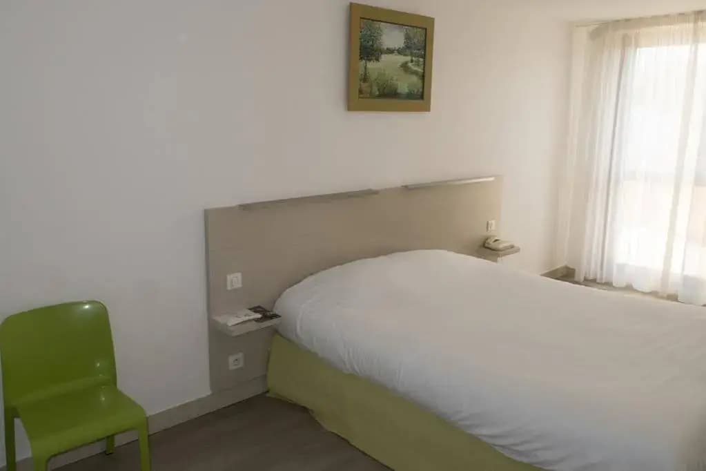 Logis Hôtel Le Rochelois - Photo 3