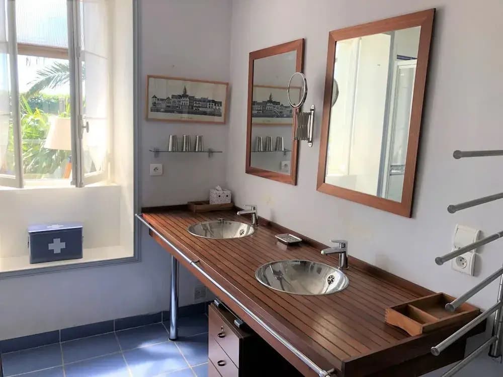 Charming Sea View Stay, 50m Close - Photo 4