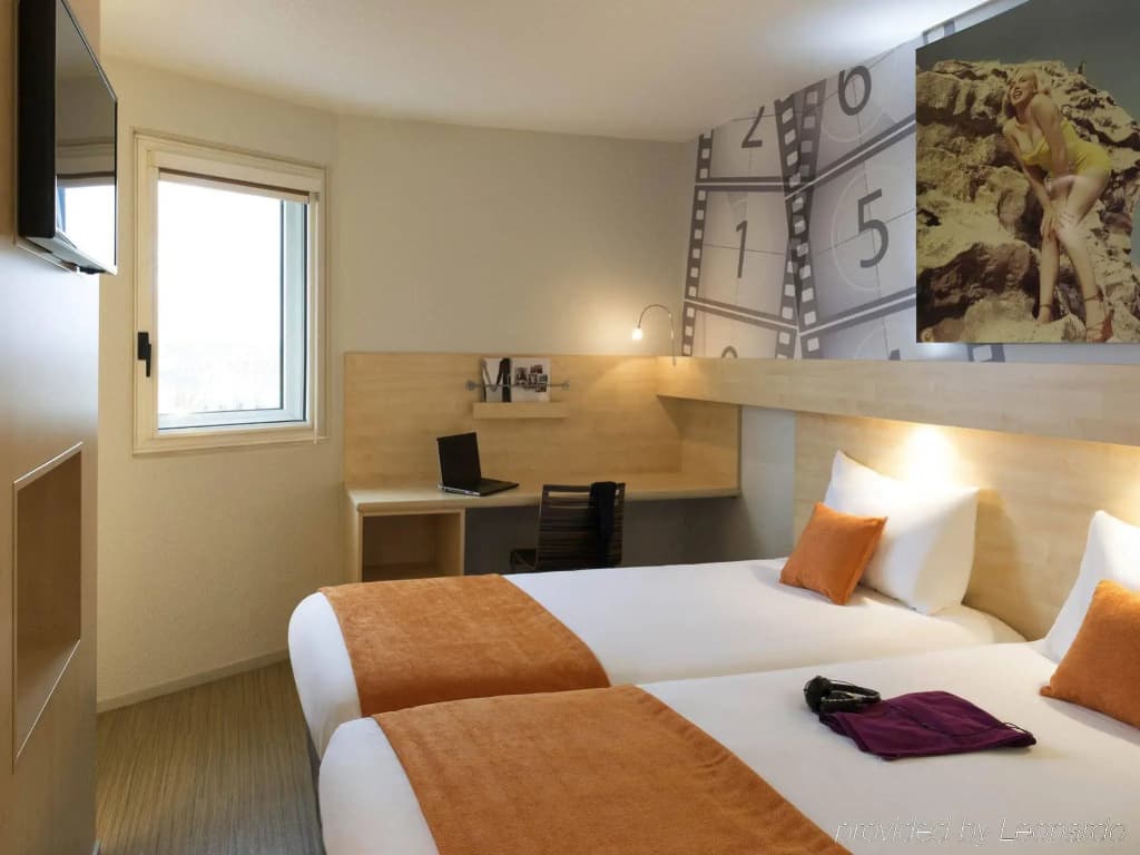 ibis Styles Lyon Confluence - Photo 4
