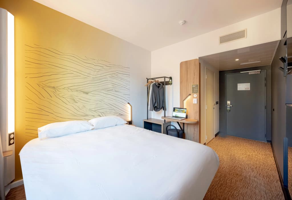 B&B HOTEL Toulon Centre Gare - Photo 5