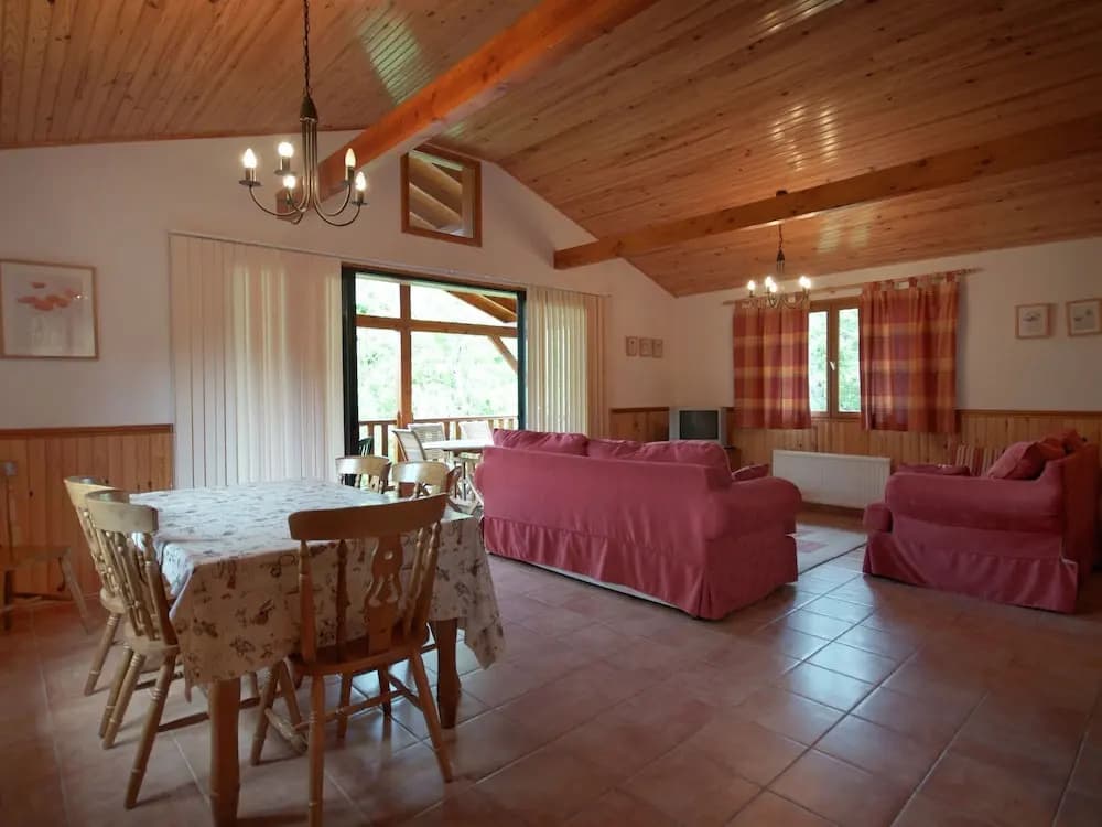 Secluded holiday home with dishwasher, close to Sarlat - Photo 2