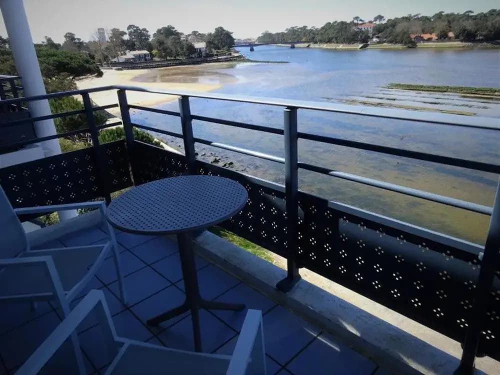 Le Pavillon Bleu - Miniature 7